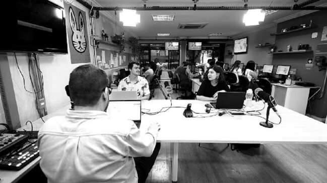 Redação da Gazeta de S. Paulo conta com ambiente moderno mas acolhedor
