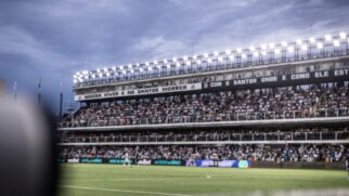 Torcedores do Santos podem jogar ao lado de seus ídolos na Vila Belmiro
