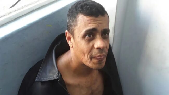 Adélio confessou o crime e afirmou agir por ordens divinas