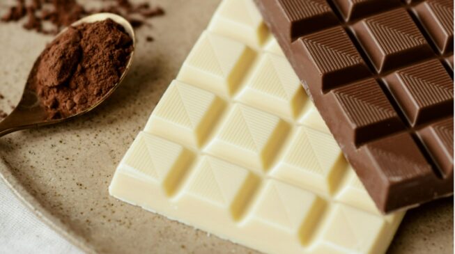 É importante ficar atento ao rótulo na hora da compra de chocolates