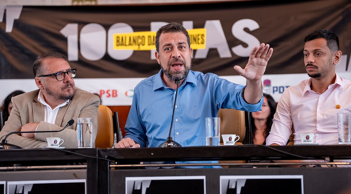 Boulos participou de ato para pressionar a gestão Ricardo Nunes