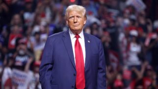 Donald Trump não ficaria parado depois de classificar o PCC e CV como terroristas. Foto: Gage Skidmore/Wikimedia Commons)