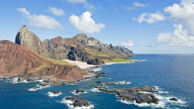 Ilha de Trindade é território estratégico brasileiro