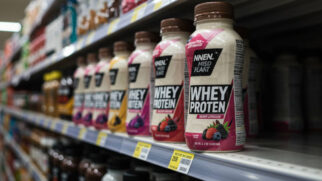 Bactéria presente no Whey Protein Suplemento Alimentar em Pó, sabor chocolate, é a Staphylococcus aureus