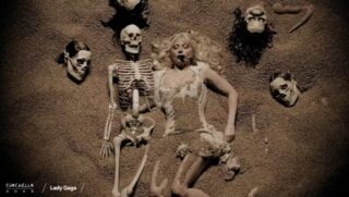 Lady Gaga durante show no Coachella, na Califórnia, Estados Unidos