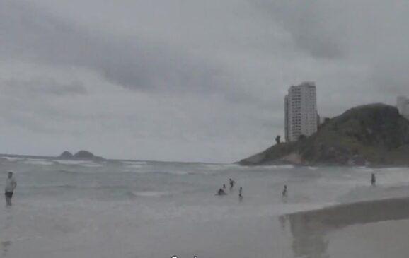 Homem se afogou na Praia da Enseada, em Guarujá