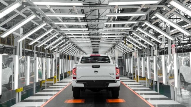 Nissan Frontier na fábrica de Córdoba, na Argentina