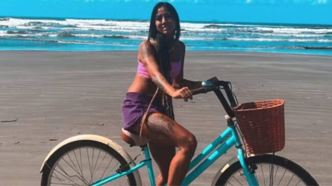 Depois da morte, Prefeitura instalou faixa de areia com pedras para impedir a passagem de veículos e charretes