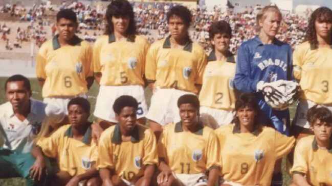 O longa dirigido por Adriana Yañez mostra a força e resiliência das jogadoras