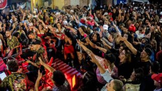 Espaços nos quais as pessoas se unem em roda para ouvir a música são lugares de celebração à ancestralidade e uma forte expressão da cultura afro-brasileira