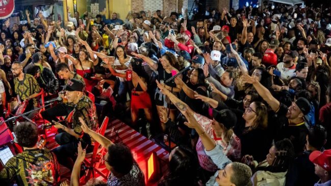 Espaços nos quais as pessoas se unem em roda para ouvir a música são lugares de celebração à ancestralidade e uma forte expressão da cultura afro-brasileira