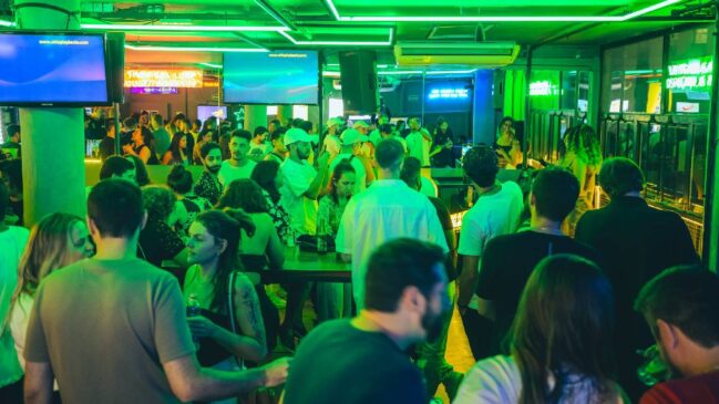 Karaokês são lugares perfeitos para se divertir