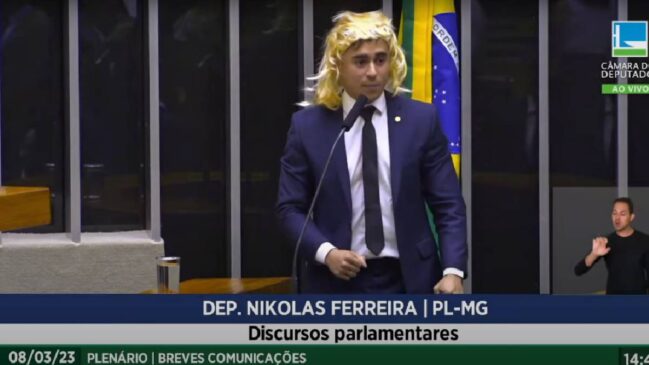 Deputado federal Nikolas Ferreira já utilizou peruca na Câmara