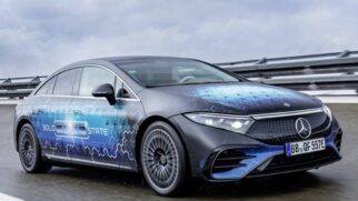 Modelo elétrico da Mercedes-Benz foi levemente modificado para acomodar a nova bateria