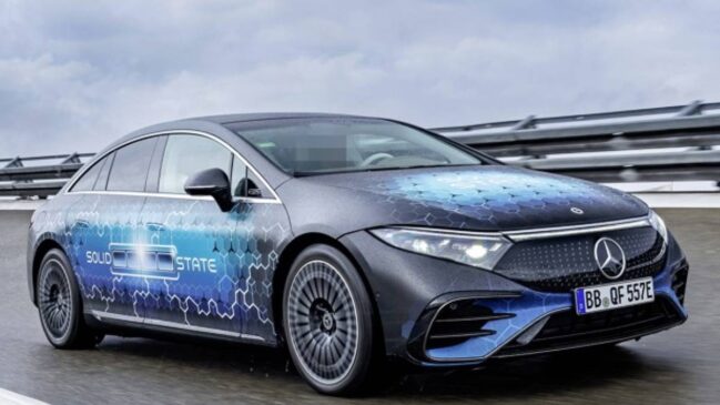 Modelo elétrico da Mercedes-Benz foi levemente modificado para acomodar a nova bateria