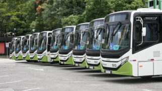 Tarifa zero para servidores públicos municipais e passageiros com idade entre 60 e 64 anos será concedida exclusivamente mediante a utilização do Cartão TOP e TOP Sênior, respectivamente