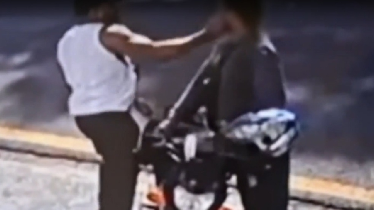 Entregador foi agredido com um soco e na sequência um chute