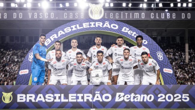 Santos e Fluminense se enfrentam, neste domingo, no Brasileirão