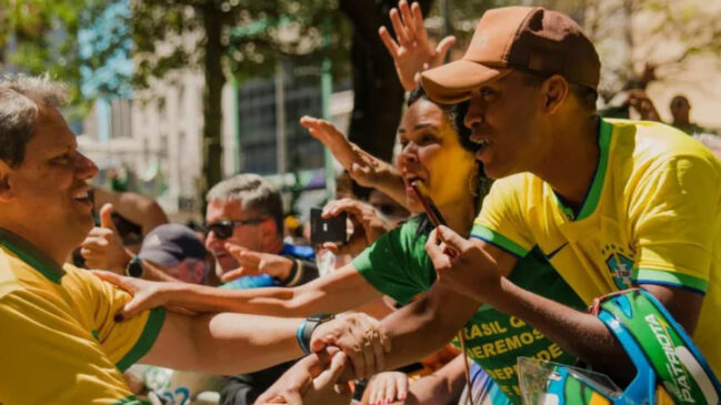 Govnet/Opinião Pesquisa aponta que Tarcísio de Freitas contabiliza cerca de 21,96% dos votos entre homens e 15,62% dos votos no público feminino