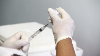 Prefeitura de Porto Feliz iniciou no último sábado (28/3) a campanha de vacinação contra a influenza em todas as Unidades Básicas de Saúde (UBSs) do município