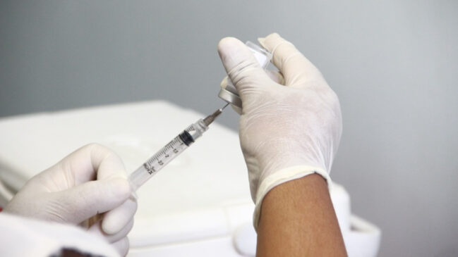 Prefeitura de Porto Feliz iniciou no último sábado (28/3) a campanha de vacinação contra a influenza em todas as Unidades Básicas de Saúde (UBSs) do município