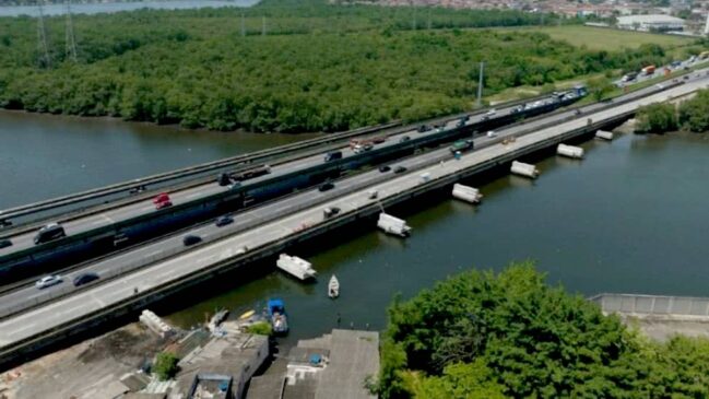 Ponte está interditadadepois que foi identificado um risco estrutural