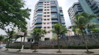 Apartamento no Guarujá oferece 118 m² de área total e 74 m² de área útil