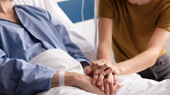 Nos procedimentos médicos sequenciais como, quimioterapia, radioterapia e medicamentos para controle de efeito colateral, a lei proíbe que haja interrupção