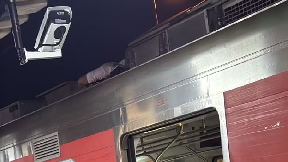 De acordo com a CPTM, ao acessar o teto do trem, ele teria esbarrado na rede aérea de alta tensão