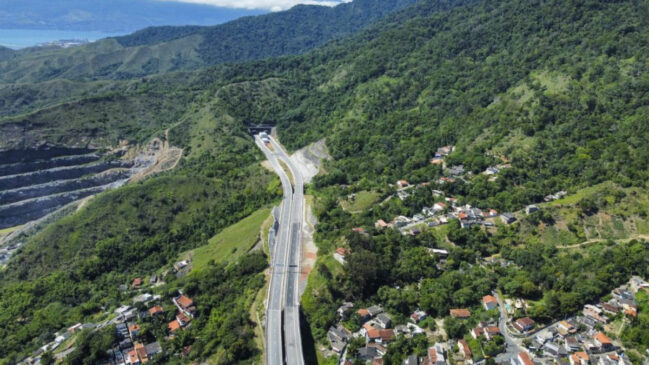 Rodovia dos Tamoios deve registrar aumento no fluxo de veículos durante o feriado
