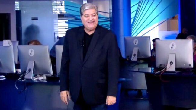 Datena em sua primeira aparição diretamente da redação da RedeTV!