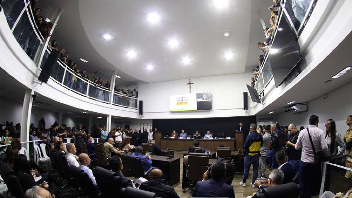 Câmara recebeu audiência pública para discutir o futuro da avenida Aprígio Bezerra da Silva