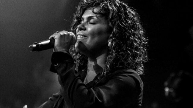 Cantora Nivea Soares se apresentará em festival de Campinas
