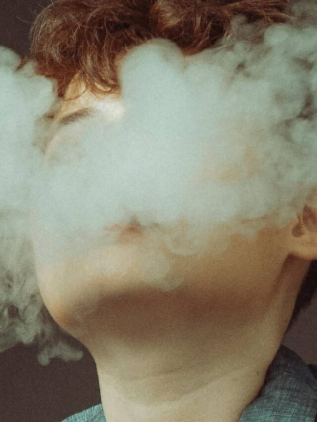 Uso frequente de vape pode acabar com sua saúde bucal