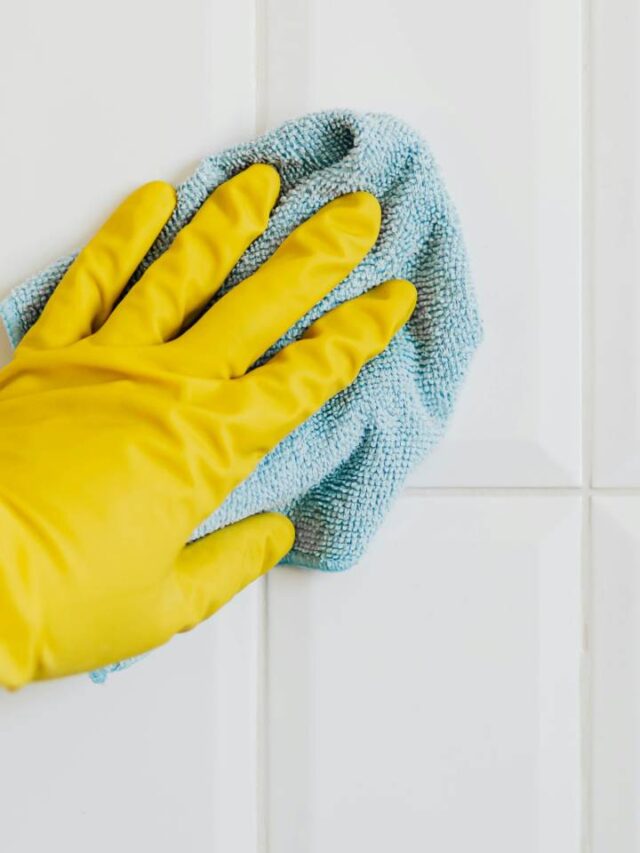 Adeus azulejo encardido: aprenda 4 formas simples de limpar rejuntes