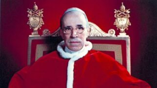 Papa Pio XII (que exerceu o papado de 2 de março de 1939 até 9 de outubro de 1958, por 19 anos) tomou a decisão de encerrar o torneio de futebol após confusão
