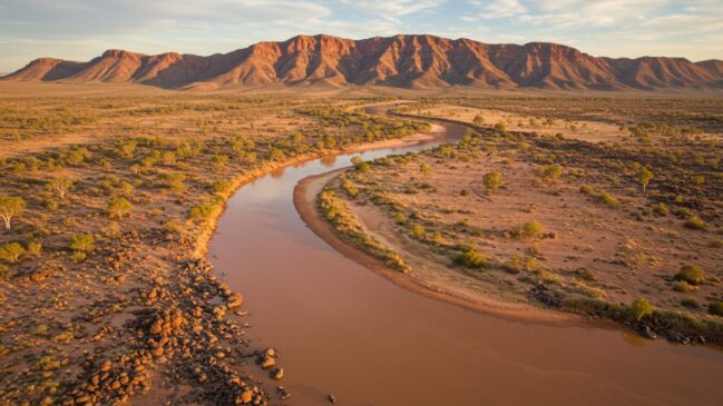 Finke, o rio que existe há 350 milhões de anos e guarda segredos da Austrália ancestral