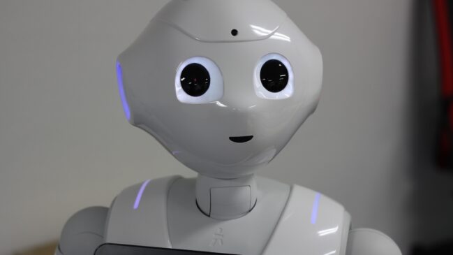 Inteligências Arificiais tomam o lugar de interações humanas.