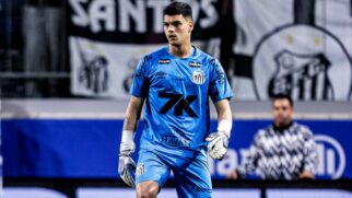 Goleiro morou com o cantor por 2 anos, quando tinha 13 anos