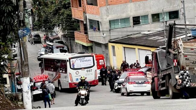 Jovem morre após bater moto durante fuga da GCM