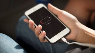 A bateria do seu celular acaba muito rápido? Conheça alguns vilões invisíveis que você precisa se livrar