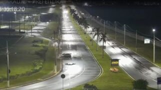 Ocupantes do veículo sofreram ferimentos leves