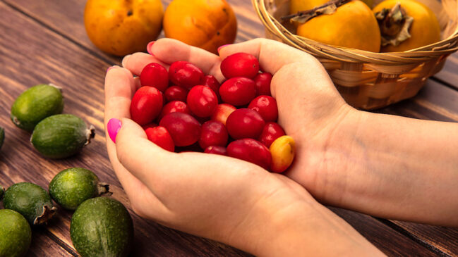 Uma fruta, considerada a mais doce do mundo, é capaz de transformar os alimentos amargos e ácidos em doces, enganando o seu paladar