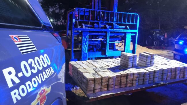 Droga estava escondida em meio a uma carga de soja