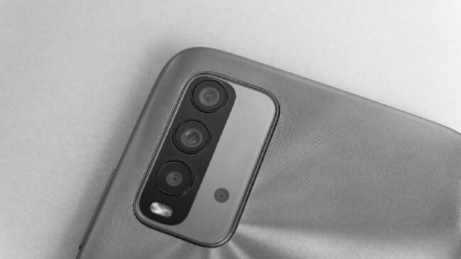 Não é um erro de design, orifício tem função importante nas gravações