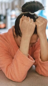 Excesso de queixas diárias podem estar correlacionadas com sintomas de ansiedade e depressão.