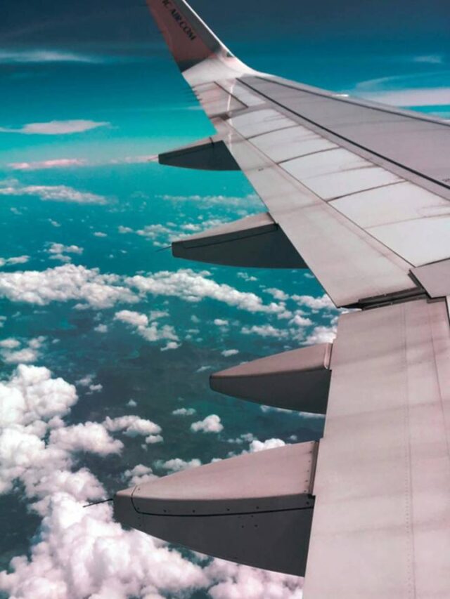 Afinal, para onde vai o cocô feito pelos passageiros do avião?