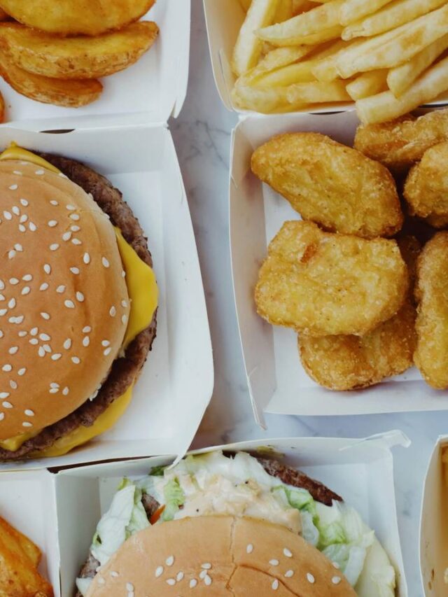 Descubra o que realmente tem dentro dos nuggets de frango