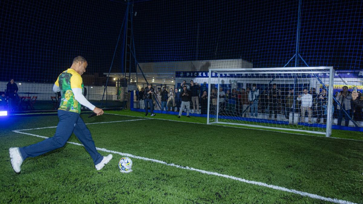 Cafu deu o pontapé inicial no projeto na noite desta quarta