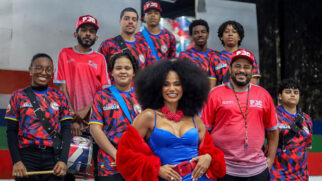 A convite da presidência da Estrela do Terceiro Milênio, a atual musa da campeã carioca Beija-Flor, Sávia David, aceitou ser a nova rainha